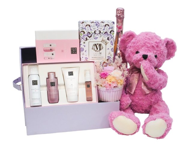 VIP - Sakura Queen Glow Gift Hamper WD01 - VE0302A8 Photo